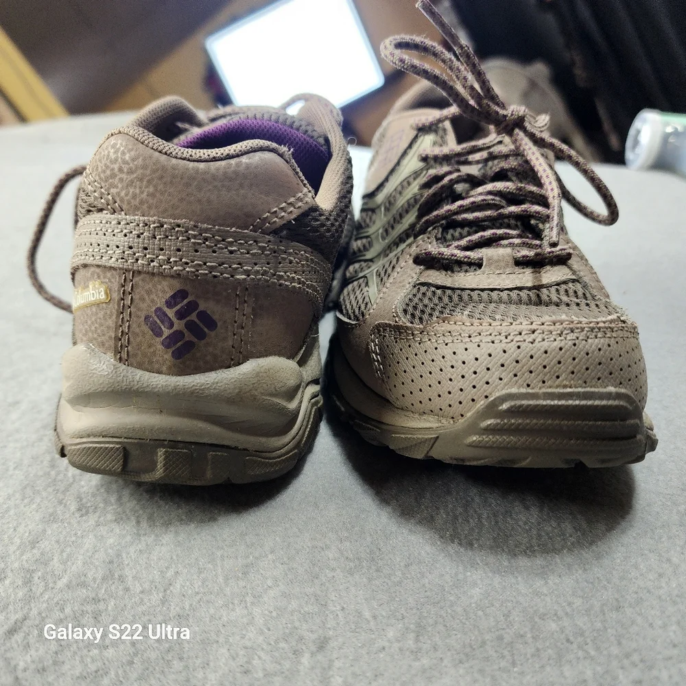 Columbia Strata Trail Low Women's Omnitech Size 8.5 Light Brown/gray Waterproof